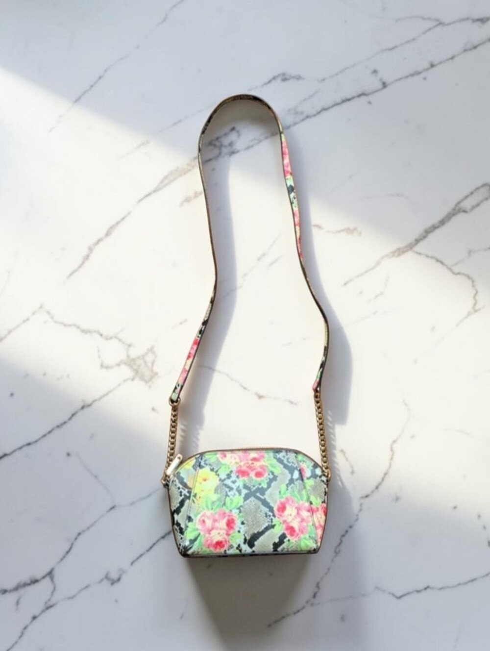 Betsey Johnson Floral Snake-Print Crossbody Bag, NWOT, 9"x6" - Picture 2 of 6